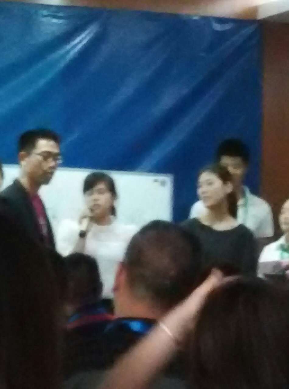 家人們在課堂上與主講老師汪利民互動