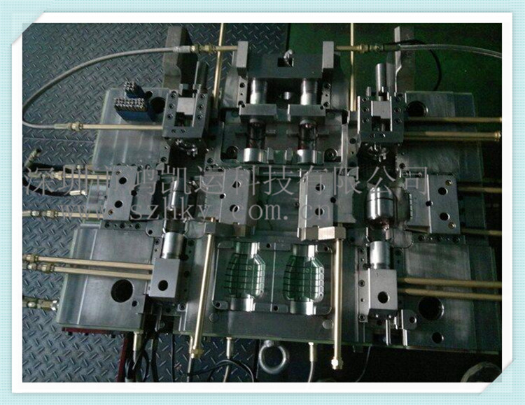 塑料模具制造.jpg 塑料模具制造.jpg