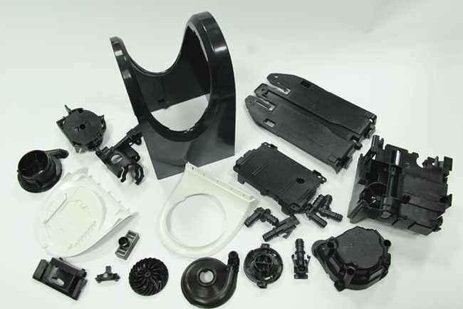 廣州客戶奔馳車香薰機(jī)模具項(xiàng)目見證鴻凱運(yùn)模具質(zhì)的飛躍